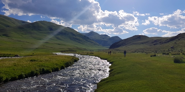 rivière ceok kirghiztan